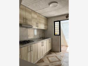 Casa en venta en Parques del Auditorio, Zapopan — foto 2 de 12