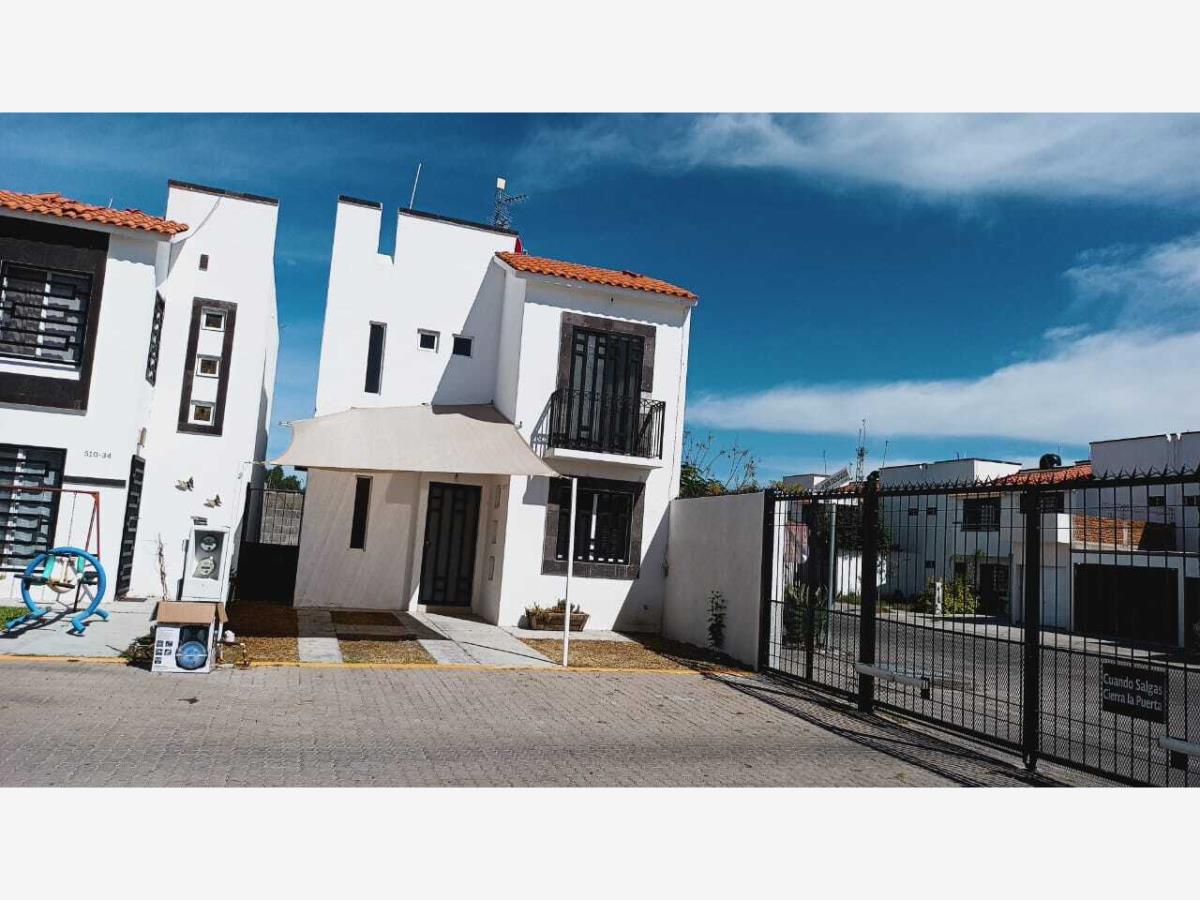 Casa en renta en Villas de Bernalejo, Irapuato — foto 1 de 11