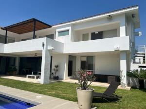 Casa en venta en Lomas de Cocoyoc, Atlatlahucan — foto 2 de 34