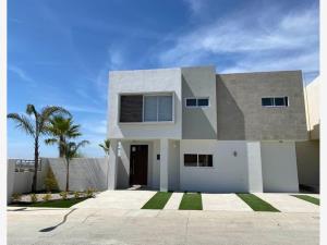 Casa en Valparaíso Residencial, Tijuana, Baja California