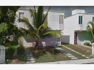 Casa en venta en Villas Riviera, Playa del Carmen — foto 1 de 8