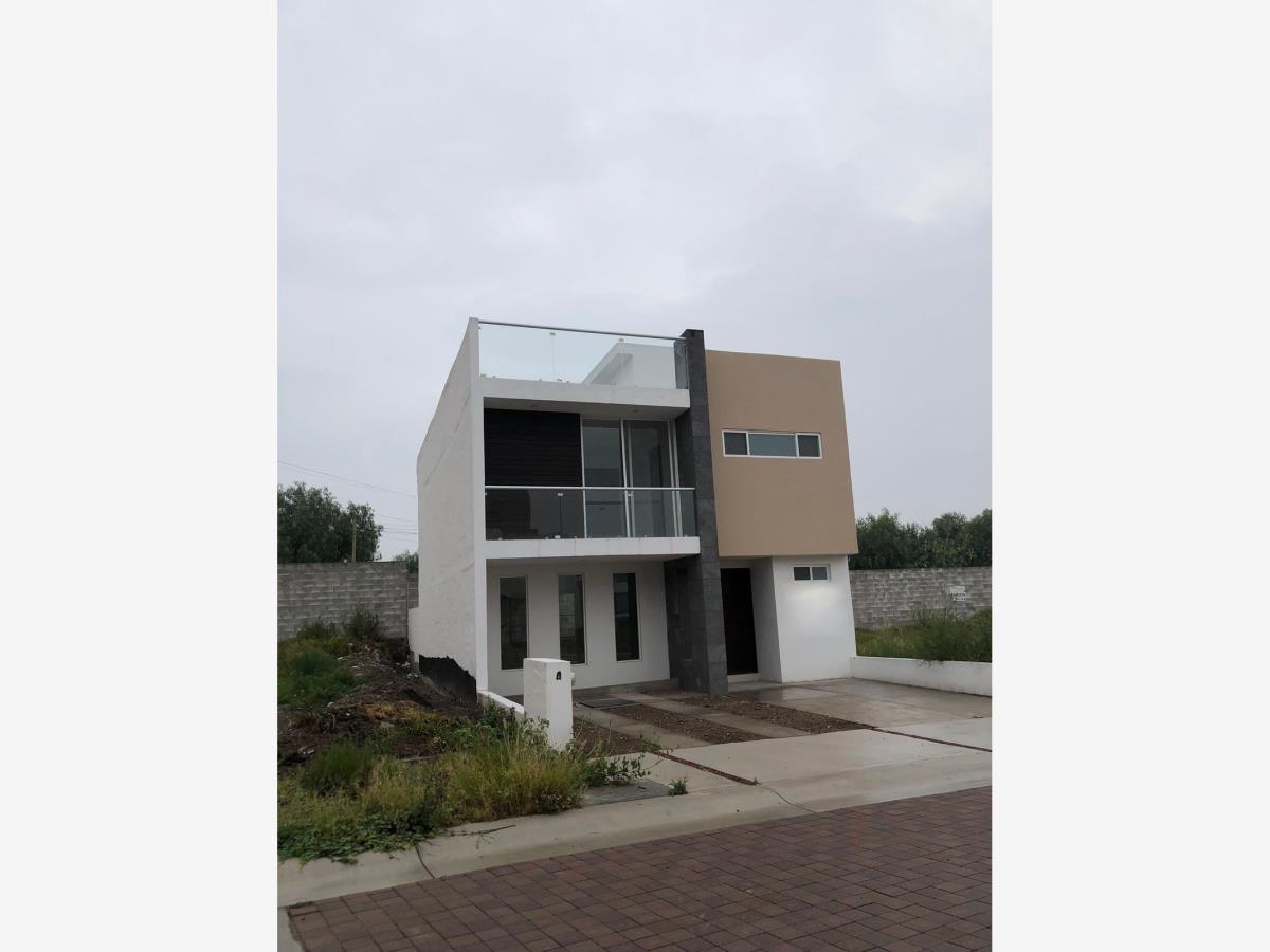 Casa en venta en Cañadas del Arroyo, Corregidora — foto 1 de 35