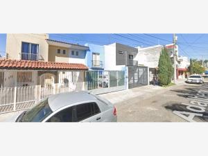 Casa en venta en Los Arrayanes, Guadalajara — foto 2 de 7