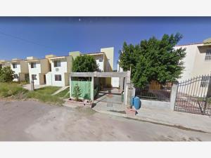 Casa en venta en Villas de San Miguel, Nuevo Laredo — foto 2 de 5