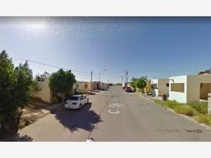 Casa en venta en Villas de San Miguel, Nuevo Laredo — foto 3 de 4