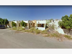 Casa en venta en Villas de San Miguel, Nuevo Laredo — foto 2 de 5