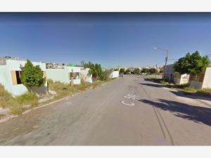 Casa en venta en Villas de San Miguel, Nuevo Laredo — foto 3 de 5