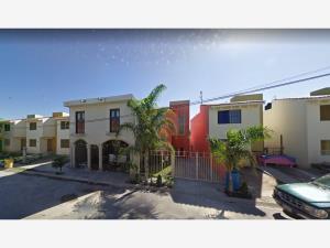 Casa en venta en Villas de San Miguel, Nuevo Laredo — foto 2 de 5