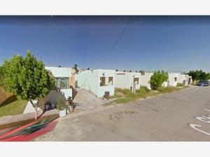 Casa en venta en Villas de San Miguel, Nuevo Laredo — foto 2 de 5