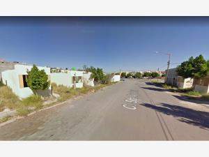 Casa en venta en Villas de San Miguel, Nuevo Laredo — foto 2 de 5