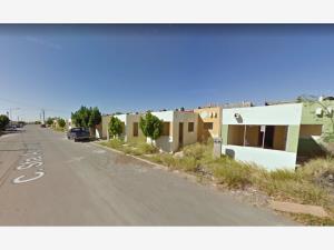 Casa en venta en Villas de San Miguel, Nuevo Laredo — foto 3 de 5