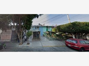 Casa en Beatriz Hernandez, Guadalajara, Jalisco