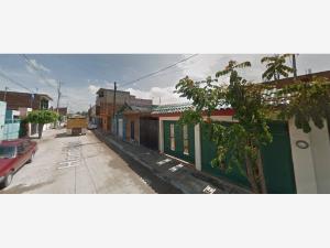 Casa en remate en Rinconada de las Flores, Silao de la Victoria, Guanajuato