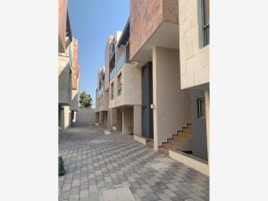Casa en venta en Heroes de Padierna, Tlalpan — foto 2 de 26