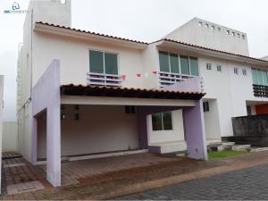 Casa en venta en Cacalomacán Centro, Toluca — foto 2 de 24