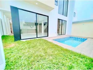 Casa en venta en Lomas de la Rioja, Alvarado — foto 2 de 5