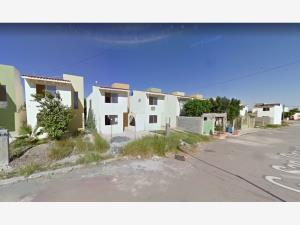 Casa en venta en Villas de San Miguel, Nuevo Laredo — foto 3 de 6