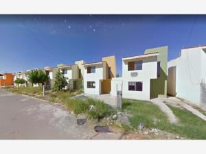 Casa en venta en Villas de San Miguel, Nuevo Laredo — foto 2 de 5