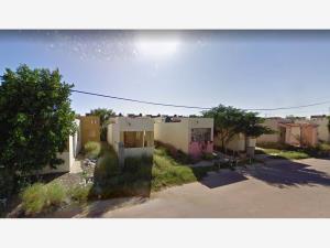 Casa en venta en Villas de San Miguel, Nuevo Laredo — foto 3 de 5