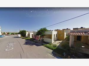 Casa en venta en Villas de San Miguel, Nuevo Laredo — foto 3 de 5