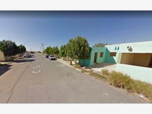 Casa en venta en Villas de San Miguel, Nuevo Laredo — foto 2 de 4