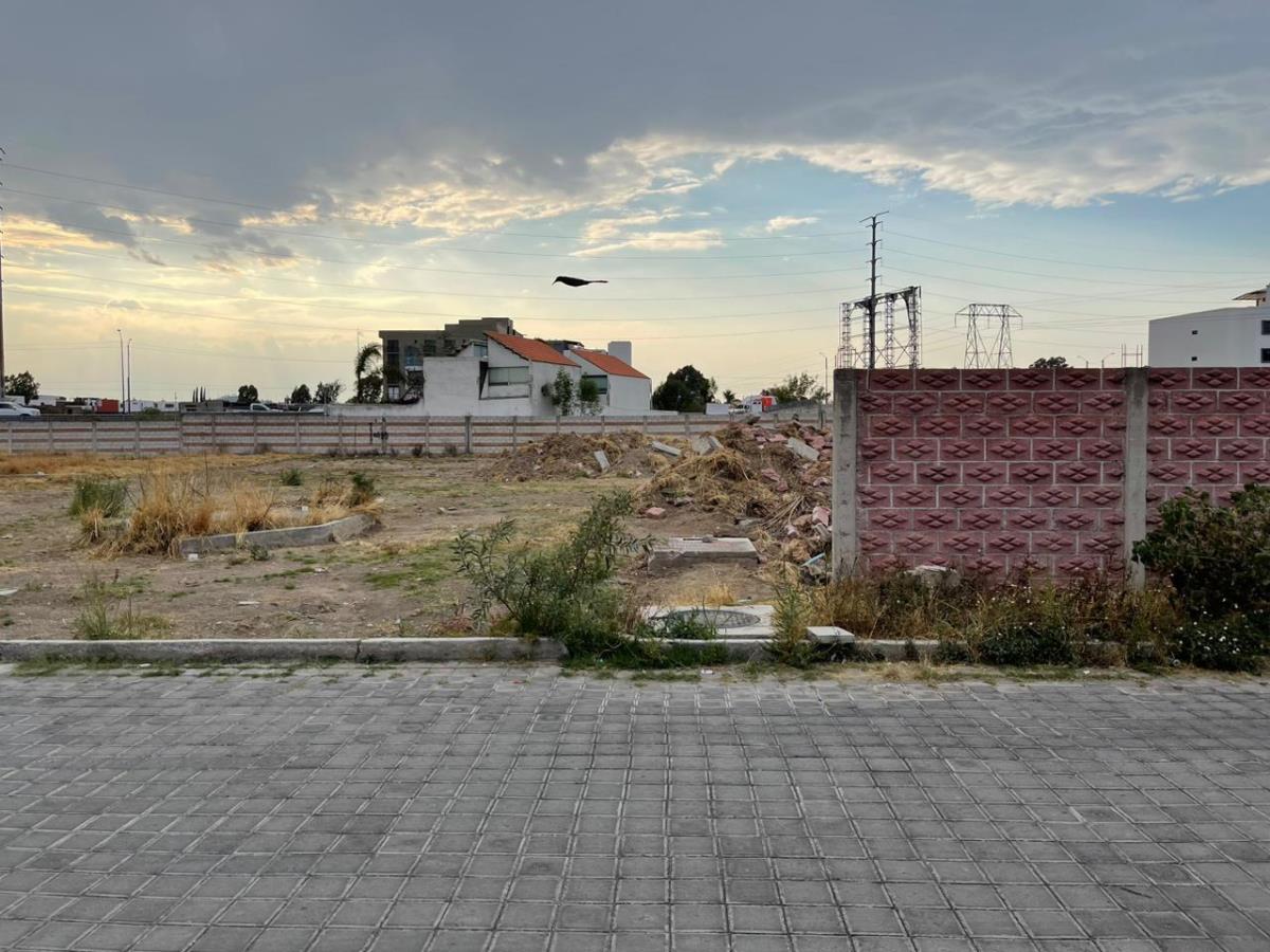 Terreno en venta en Santiago Momoxpan, San Pedro Cholula — foto 1 de 10