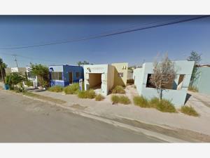 Casa en venta en Villas de San Miguel, Nuevo Laredo — foto 2 de 5