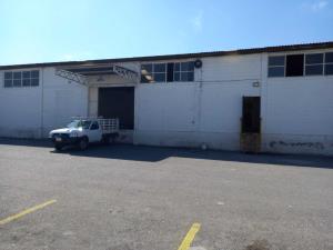 Bodega en renta en Nazario S Ortiz Garza, Saltillo — foto 3 de 12