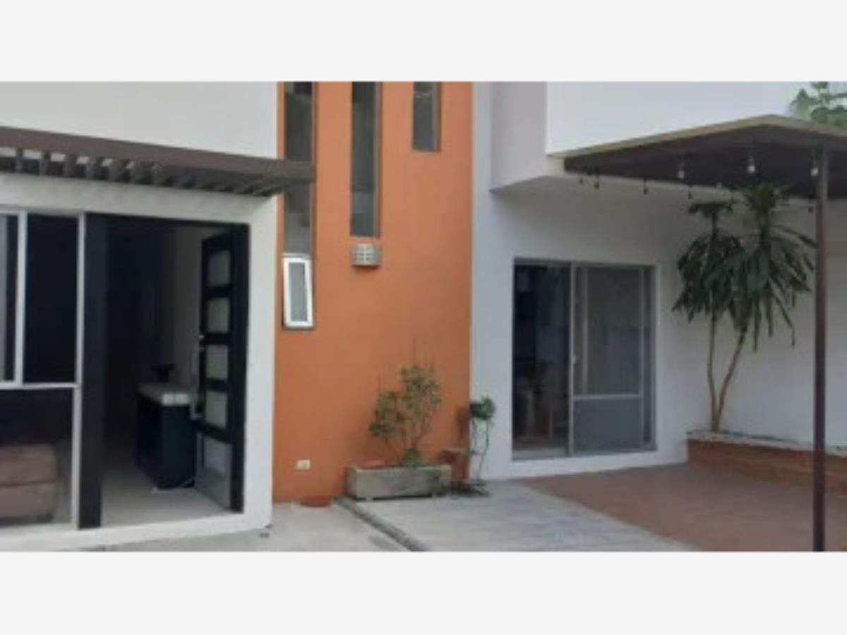 Casa en venta en Lomas de Atzingo, Cuernavaca — foto 1 de 27