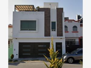 Casa en remate en La Puerta de Hierro, Pachuca de Soto, Hidalgo