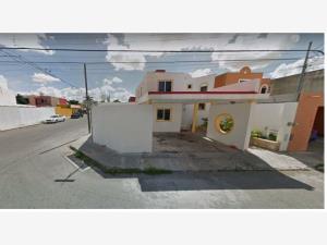 Casa en Residencial Pensiones I y II, Mérida, Yucatán