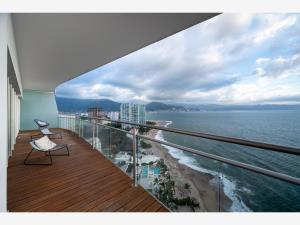Departamento en venta en Zona Hotelera Norte, Puerto Vallarta — foto 2 de 35