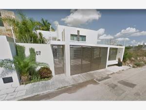 Casa en venta en Montebello, Mérida — foto 2 de 11
