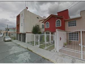 Casa en venta en Villas del Álamo, Mineral de la Reforma — foto 3 de 8