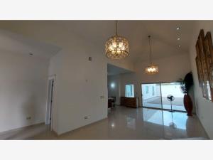 Casa en renta en Country Club Residencial, Saltillo — foto 3 de 20