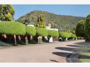 Terreno en venta en La Herradura, Cuernavaca, Morelos Terreno en venta en La Herradura, Cuernavaca, Morelos