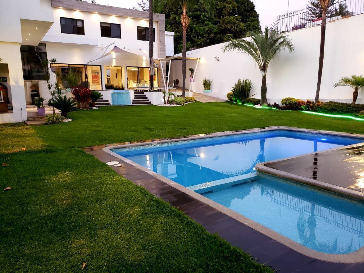 Casa en venta en Lomas de la Selva, Cuernavaca — foto 1 de 28