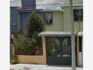 Casa en venta en Paseos Santín, Toluca — foto 2 de 17