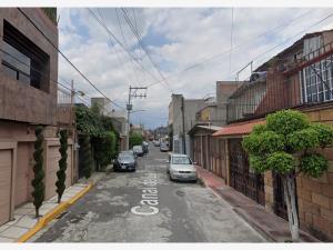 Casa en venta en 18, Xochimilco — foto 2 de 8