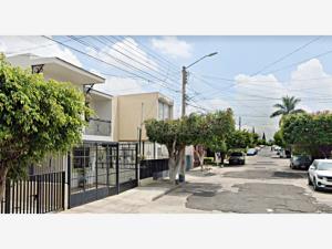 Casa en venta en Jardines de la Paz, San Pedro Tlaquepaque — foto 2 de 8