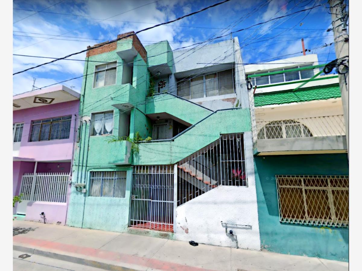 Edificio en venta en La Carmona, León — foto 1 de 9