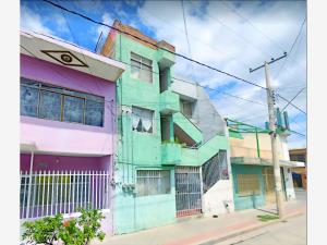Edificio en venta en La Carmona, León — foto 2 de 9