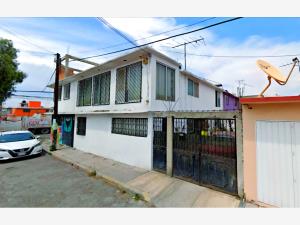 Casa en venta en Villa de las Flores 1a Sección (Unidad Coacalco), Coacalco de Berriozábal — foto 3 de 9