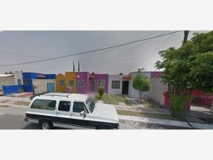 Casa en venta en Hacienda Santa Fe, Tlajomulco de Zúñiga — foto 2 de 7