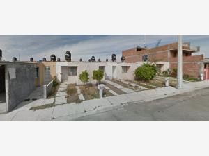 Casa en venta en Misión del Valle II, Morelia — foto 3 de 7
