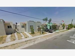 Casa en venta en Hacienda Santa Fe, Tlajomulco de Zúñiga — foto 3 de 7