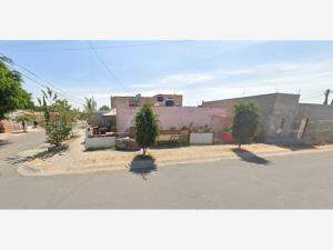 Casa en venta en Hacienda Santa Fe, Tlajomulco de Zúñiga — foto 3 de 7