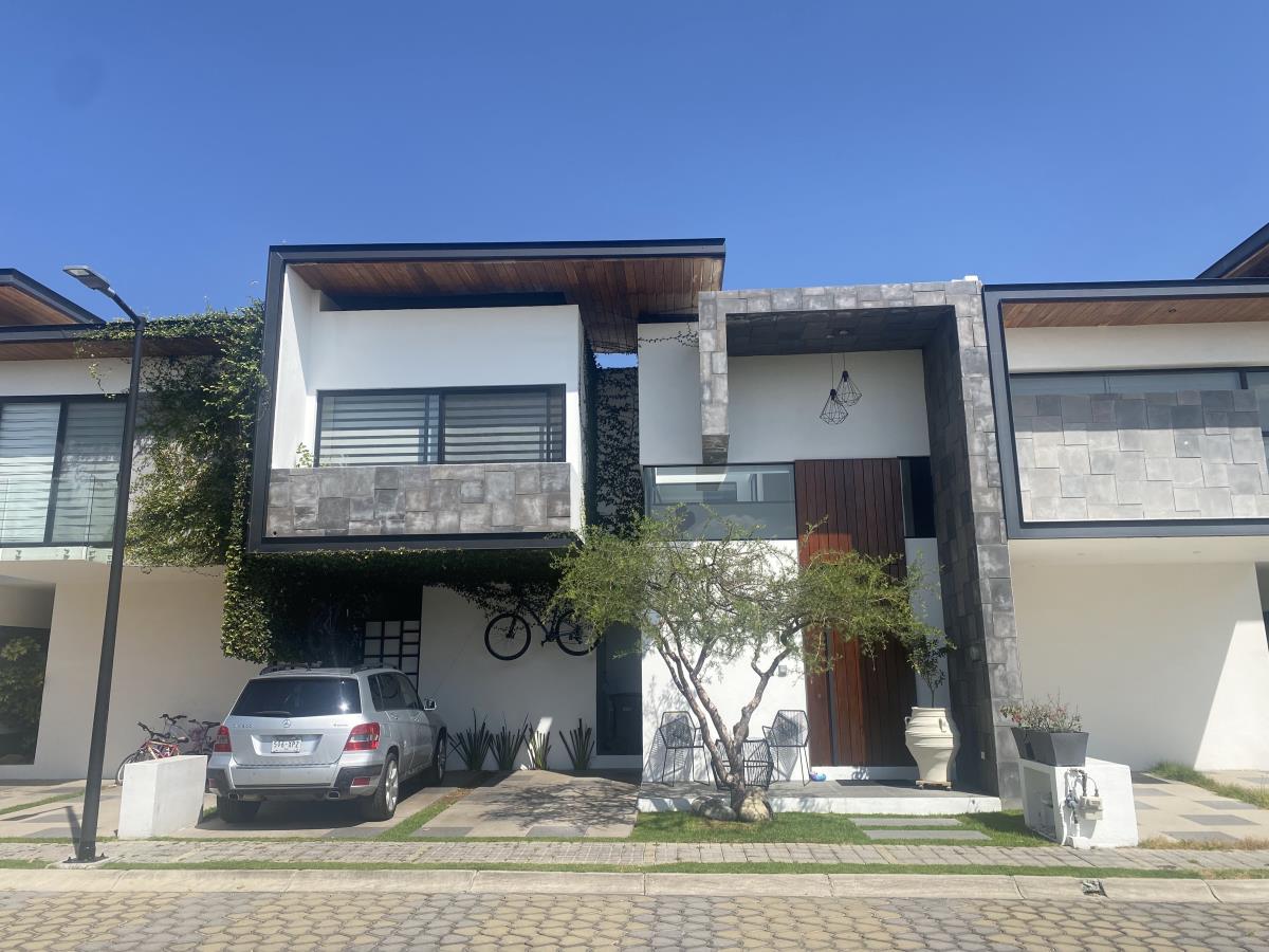 Casa en venta en Lomas de Angelópolis II, San Andrés Cholula — foto 1 de 25