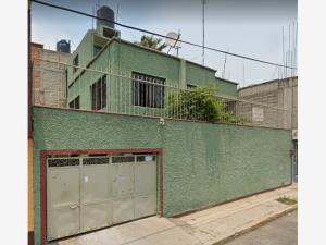Casa en venta en San Lorenzo Tezonco, Iztapalapa, Ciudad de México