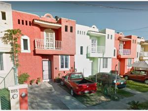 Casa en venta en Los Olivos, Villa de Álvarez — foto 2 de 16